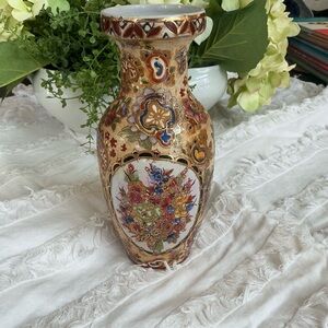 Vintage Japanese Satsuma Moriage Style Embossed Hanpainted Vase with Flowers 8"